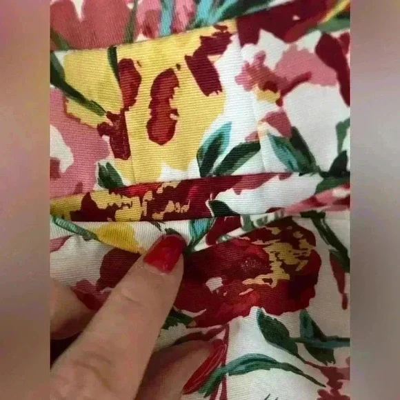 EUC Loft Vibrant Floral Mini Skirt Size 00 Petite - Picture 7 of 11